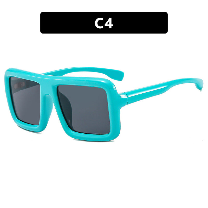 Square frame sunglasses, fashionable retro sunglasses, Instagram popular street photography trendy sunglasses for women