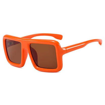 Square frame sunglasses, fashionable retro sunglasses, Instagram popular street photography trendy sunglasses for women