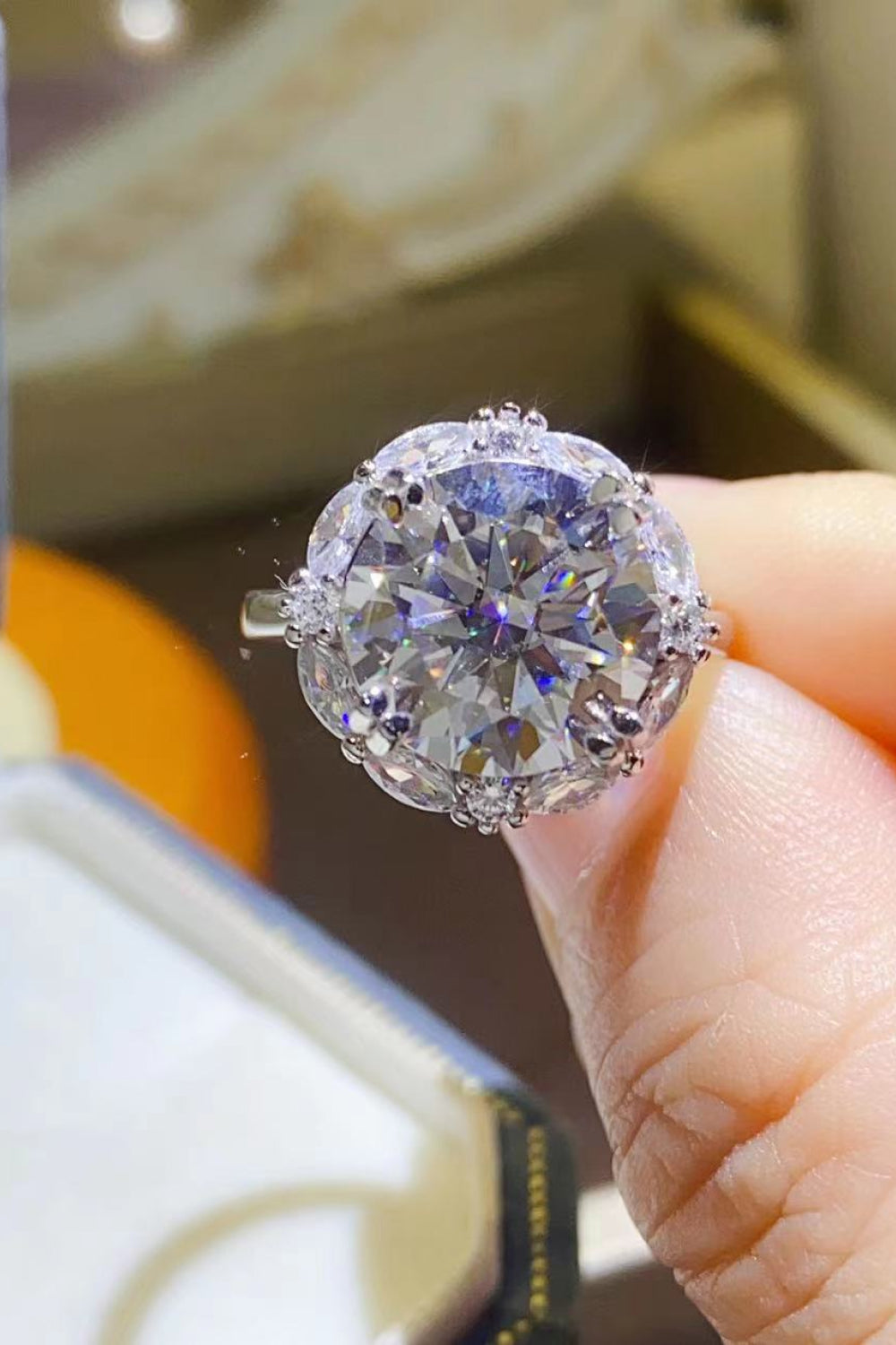 4cac0437c4254fca8113e20d8ee1ab72-Max