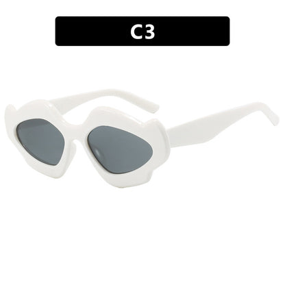 Lips, flower shaped sunglasses, funny sunglasses, irregular personality, dance party sunglasses, street photography, fashionable and exaggerated