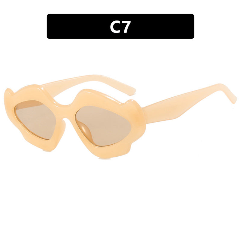 Lips, flower shaped sunglasses, funny sunglasses, irregular personality, dance party sunglasses, street photography, fashionable and exaggerated