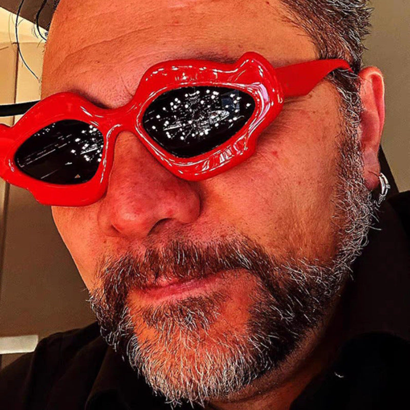 Lips, flower shaped sunglasses, funny sunglasses, irregular personality, dance party sunglasses, street photography, fashionable and exaggerated